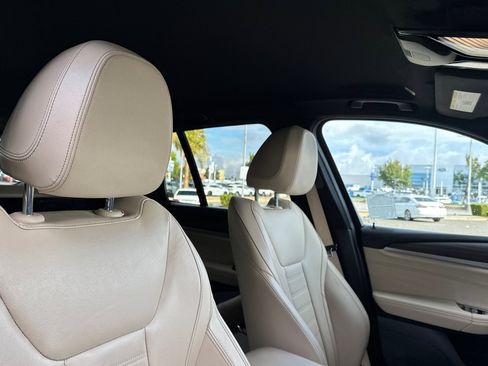 Used 2021 BMW X3 xDrive30e image 16