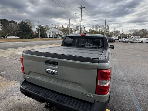 Used 2024 Ford Maverick Lariat image 4