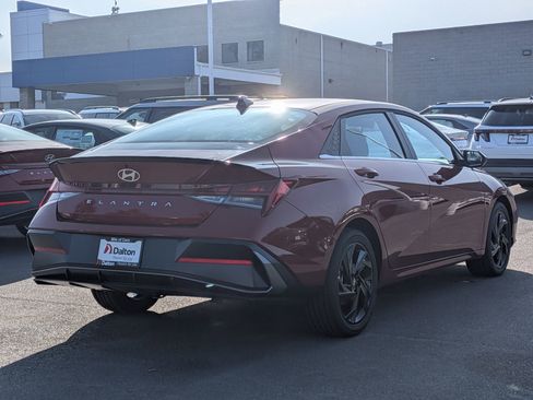 New 2026 Hyundai Elantra SEL Sport image 4