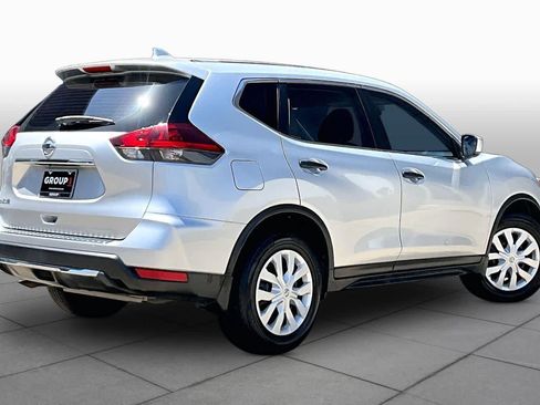 Used 2020 Nissan Rogue S FWD image 13