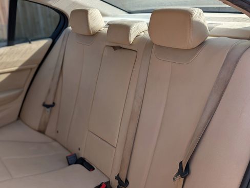 Used 2015 BMW 320i Sedan RWD image 16