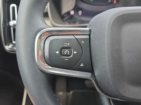 Used 2023 Volvo XC40 B5 Plus w/ Driver Assist Package AWD/4WD image 20