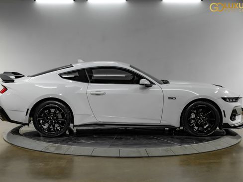 Used 2024 Ford Mustang GT Premium RWD image 10