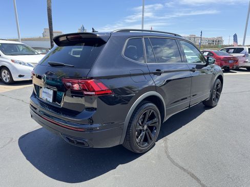 Used 2024 Volkswagen Tiguan SE R-Line AWD/4WD image 10