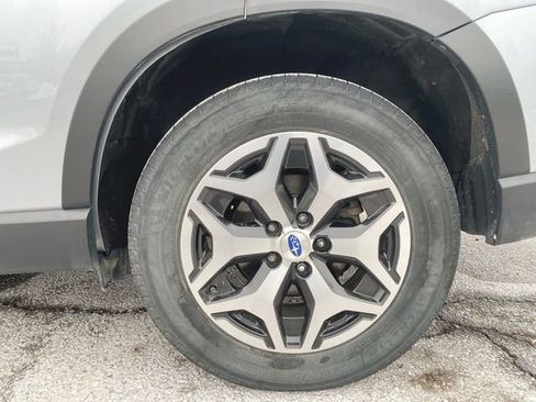 Used 2020 Subaru Forester Premium image 31