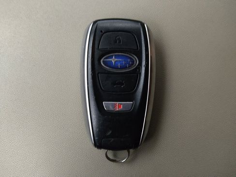 Used 2022 Subaru Ascent Premium w/ Convenience Package AWD/4WD image 32