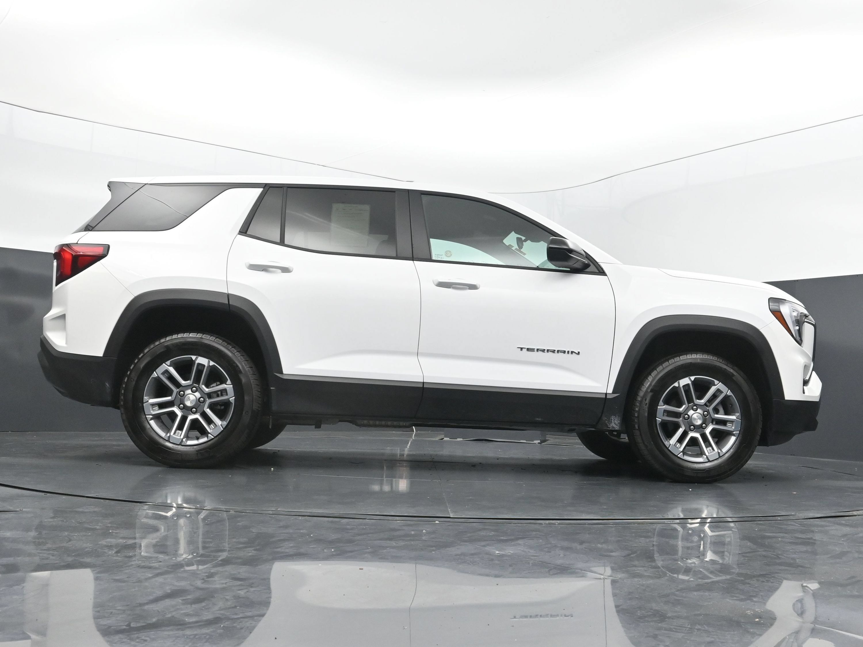 Used 2026 GMC Terrain Elevation FWD image 40