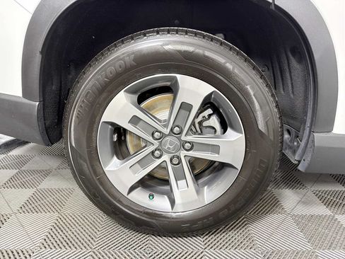 Used 2025 Honda Pilot EX-L image 16
