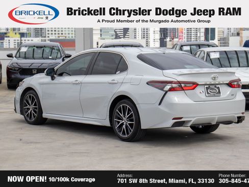 Used 2023 Toyota Camry SE image 7