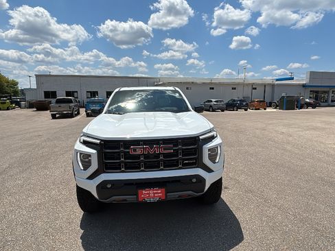 New 2025 GMC Canyon AT4 w/ AT4X Package image 3