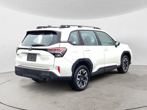 Used 2025 Subaru Forester AWD/4WD image 5