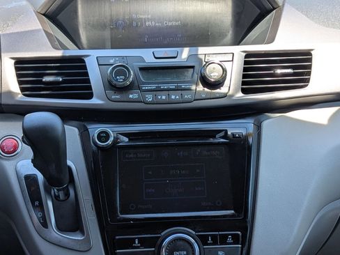 Used 2017 Honda Odyssey EX-L image 18