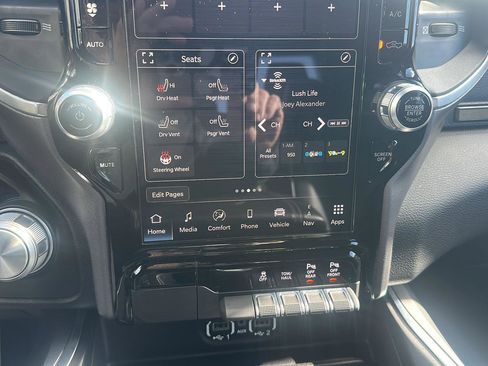 Used 2023 RAM 1500 Laramie image 19