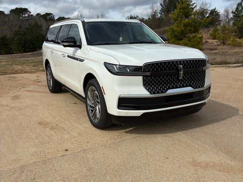 New 2025 Lincoln Navigator L Reserve image 33