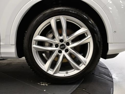 Used 2025 Audi Q7 3.0T Premium Plus w/ Premium Plus Package AWD/4WD image 16