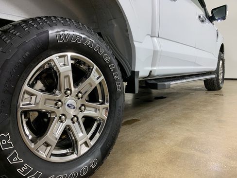 Used 2021 Ford F150 Lariat image 9