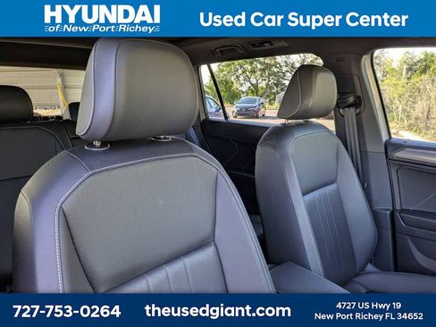 Used 2023 Volkswagen Tiguan SE R-Line image 6