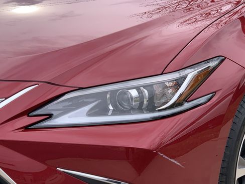 Used 2021 Lexus ES 250 w/ Premium Package image 6