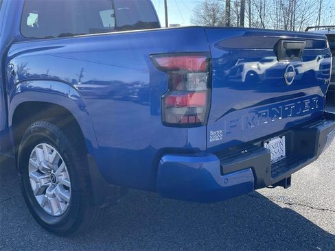 Used 2024 Nissan Frontier SV w/ SV Convenience Package image 12