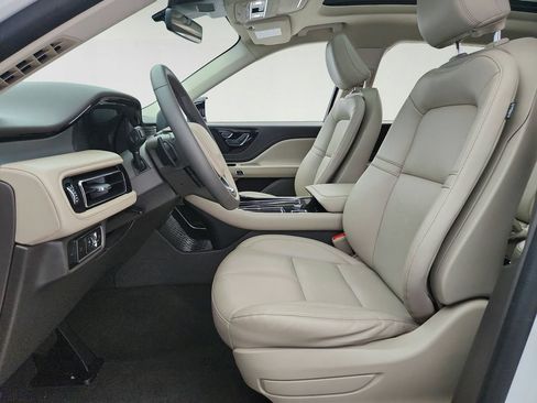 Used 2023 Lincoln Aviator AWD w/ Premium Package image 10