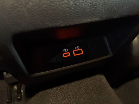 Used 2025 Nissan Altima 2.5 SV image 24