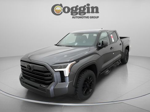 New 2026 Toyota Tundra SR5 AWD/4WD image 3
