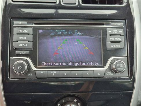 Used 2017 Nissan Versa SV w/ SV Special Edition Package FWD image 13