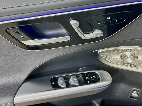 Used 2025 Mercedes-Benz C 300 4MATIC Sedan image 22