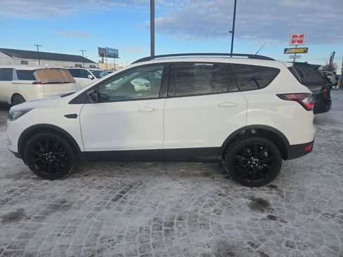 Used 2018 Ford Escape SE w/ Ford Safe & Smart Package image 8