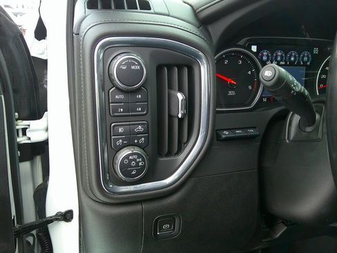 Used 2023 Chevrolet Silverado 3500 LTZ w/ LTZ Convenience Package image 21