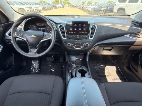 Used 2024 Chevrolet Malibu LT FWD image 19