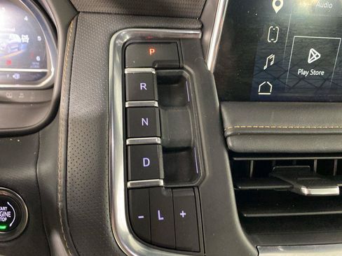 Used 2023 GMC Yukon XL AT4 w/ AT4 Premium Plus Package AWD/4WD image 6