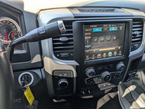 Used 2016 RAM 2500 SLT w/ Luxury Group AWD/4WD image 22