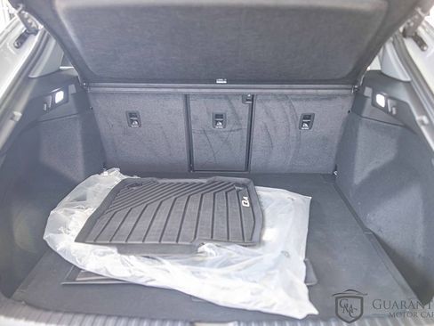 Used 2024 Audi Q4 e-tron Premium Plus w/ Premium Plus image 17