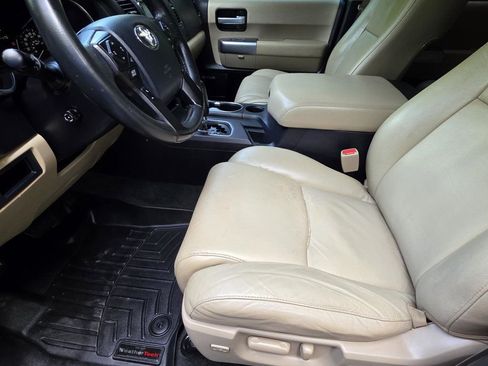 Used 2018 Toyota Sequoia Limited w/ Safety & Convenience Package RWD image 6