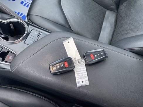 Used 2018 Toyota Camry XSE image 20