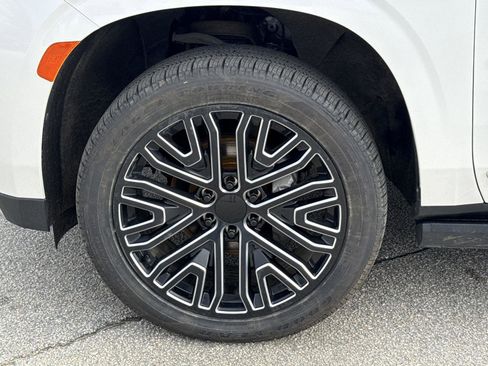 Used 2022 GMC Yukon Denali image 9