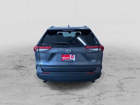 Used 2025 Toyota RAV4 XLE AWD/4WD image 9