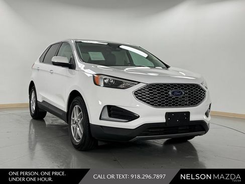 Used 2024 Ford Edge SEL AWD/4WD image 4