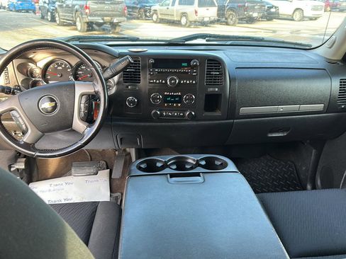 Used 2011 Chevrolet Silverado 2500 LT w/ Interior Plus Package image 17
