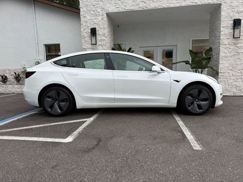 Used 2020 Tesla Model 3 Standard Range Plus RWD image 15