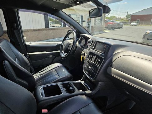 Used 2019 Dodge Grand Caravan GT FWD image 22