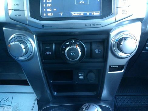 Used 2019 Toyota 4Runner SR5 Premium image 17