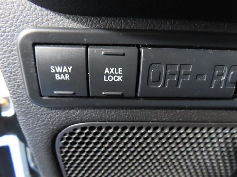 Used 2014 Jeep Wrangler Rubicon w/ Power Convenience Group image 16