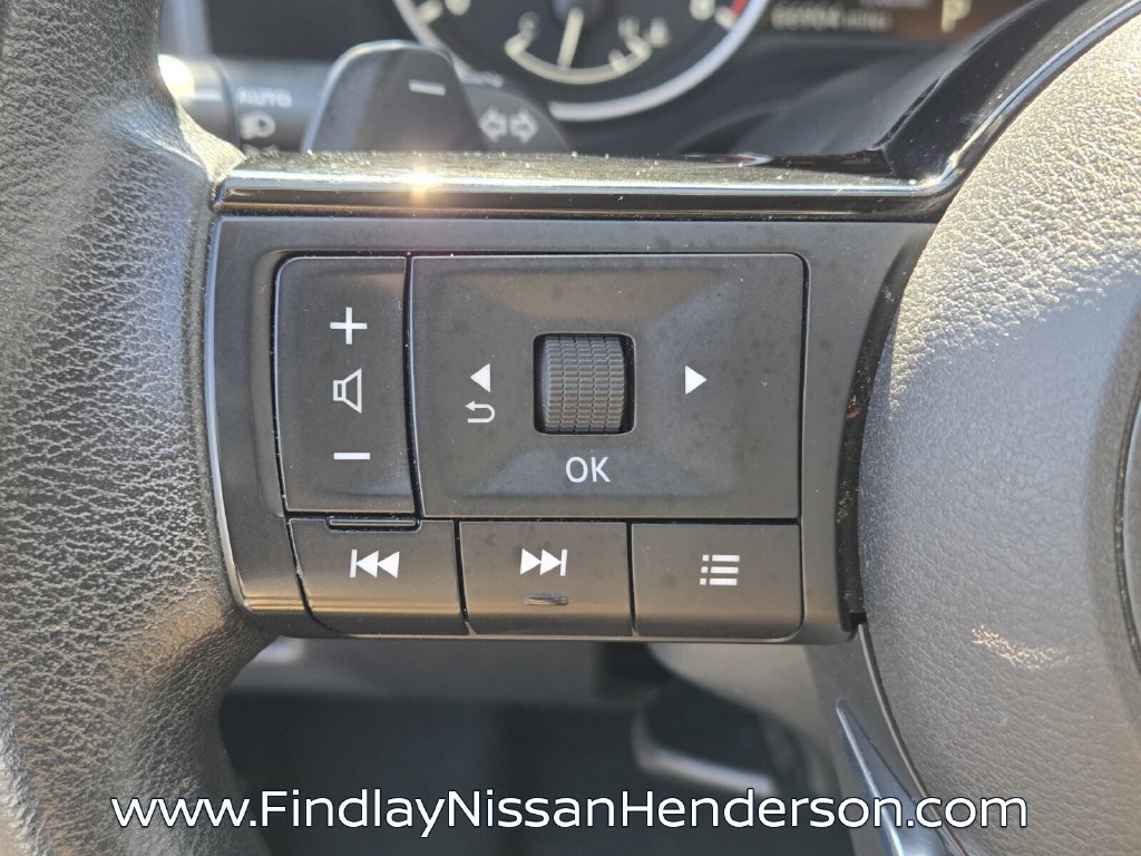 Used 2023 Nissan Rogue SV FWD image 23