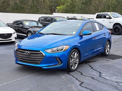 Used 2017 Hyundai Elantra Limited w/ Limited Tech Package 08