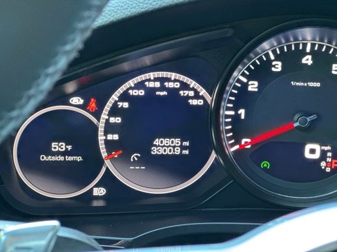 Used 2021 Porsche Cayenne S image 28