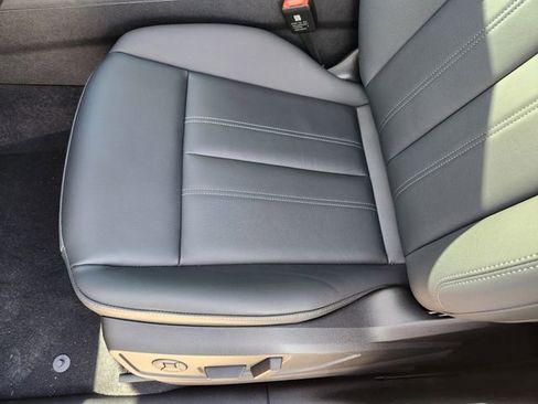 New 2025 Audi Q5 Premium image 23