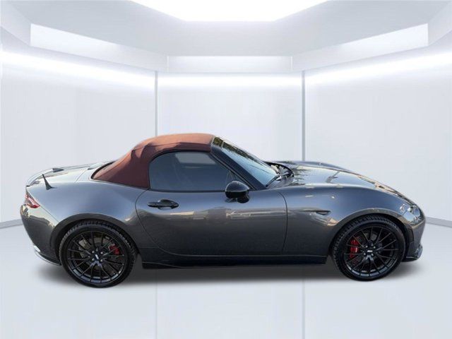 Used 2018 MAZDA MX-5 Miata Club w/ Brembo/BBS Recaro Package RWD image 5