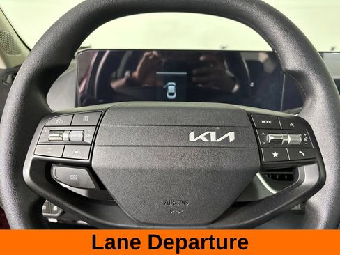 Used 2025 Kia K4 FWD image 11